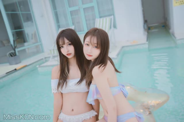 神楽坂真冬Vol.058:绝对企画-夏日双人比基尼《笑颜水时计》(150photos) 写真集