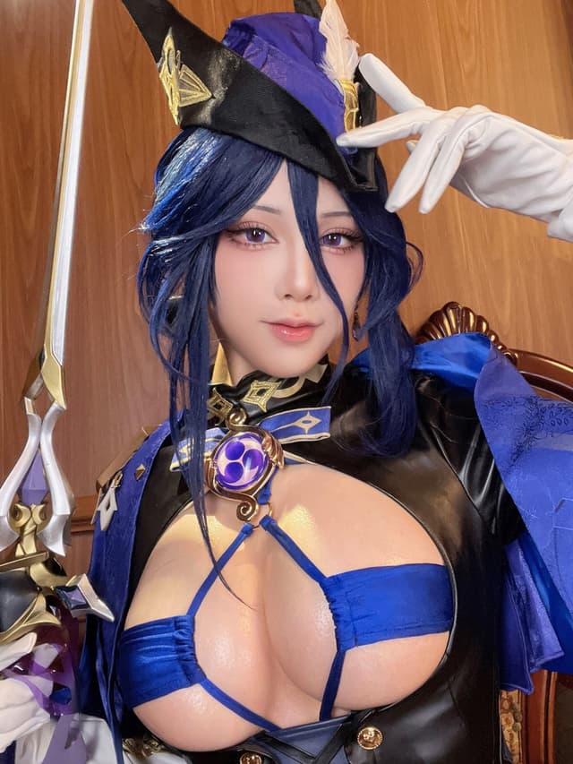 ク〇〇ンデ✨ 写真集