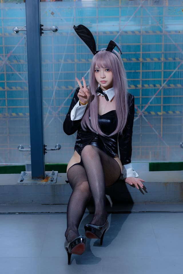 紫发礼服兔 写真集