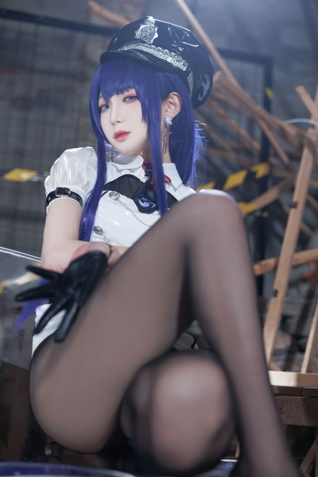 雷电将军女警 写真集